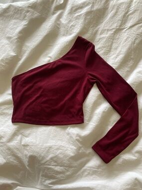 SHEIN Burgundy One-Shoulder Long Sleeve Crop Top